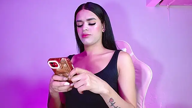 Snapshot of _girl_fernanda_ chatting on March 8, 2:34 am  girl fernanda  online show from March 8, 2:34 am