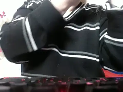 Snapshot of 69liamilk69 chatting on December 16, 5:27 am 69liamilk69 online show from December 16, 5:27 am