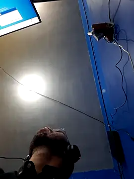 Snapshot of ElmaCannon chatting on November 22, 6:34 am ElmaCannon online show from November 22, 6:34 am