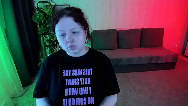 Snapshot of bitchofsun_ chatting on January 27, 2:24 pm bitchofsun online show from January 27, 2:24 pm