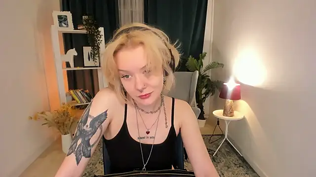cyber whore  online show from May 5, 10:40 pm