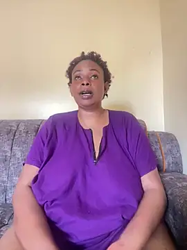 Snapshot of fat_creamy_pus chatting on November 10, 9:19 am fat creamy pus online show from November 10, 9:19 am