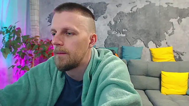Snapshot of VikingChrisss chatting on June 3, 10:40 am VikingChrisss online show from June 3, 10:40 am