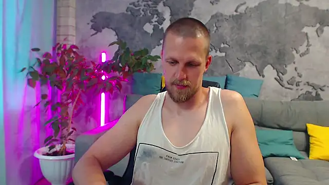 Snapshot of VikingChrisss chatting on August 1, 11:09 am VikingChrisss online show from August 1, 11:09 am