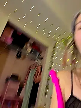 Snapshot of Lilmissvyx chatting on February 28, 2:20 pm Lilmissvyx online show from February 28, 2:20 pm