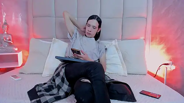 Hecatee 77 online show from November 14, 7:56 pm