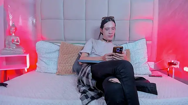 Hecatee 77 online show from November 24, 8:19 pm