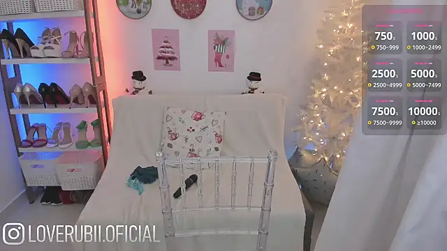 loverubii online show from December 5, 10:01 pm