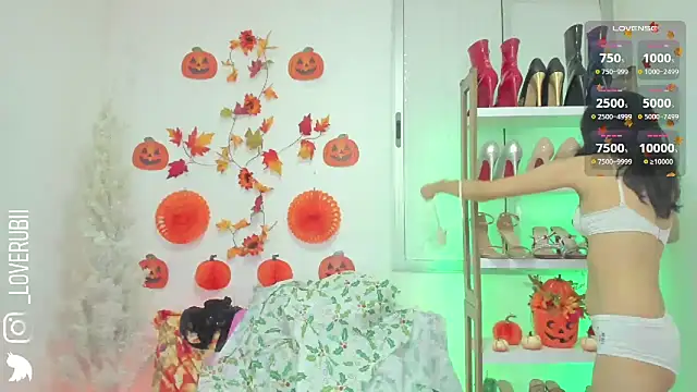 loverubii online show from November 7, 4:23 am