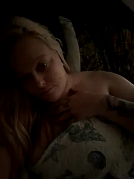 Snapshot of Cumslutsnowbunnie69 chatting on October 13, 2:55 am Cumslutsnowbunnie69 online show from October 13, 2:55 am