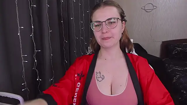 MissBrightShine online show from March 19, 3:29 pm