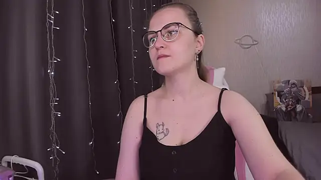 MissBrightShine online show from November 14, 10:14 am