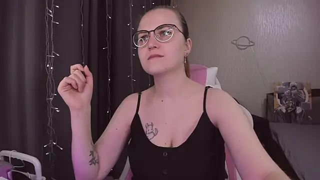 MissBrightShine online show from November 16, 10:32 am