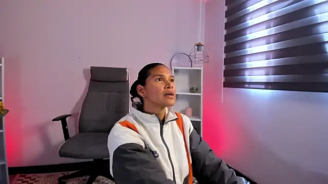 Snapshot of _aish_a_ chatting on November 6, 6:53 pm aish a online show from November 6, 6:53 pm