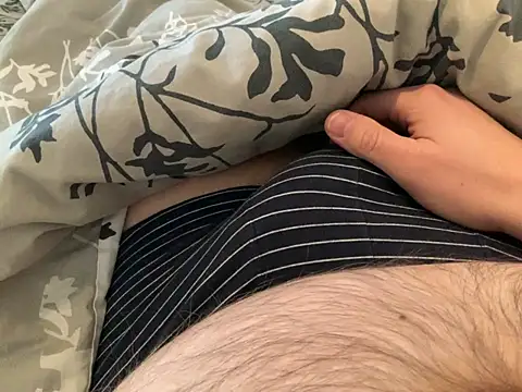 Snapshot of Benni81nrw chatting on February 4, 3:40 pm Benni81nrw online show from February 4, 3:40 pm