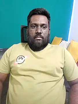 Rayansmith  online show from March 11, 12:05 am