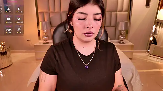 Snapshot of LisaMonroe_ chatting on November 11, 8:42 pm LisaMonroe online show from November 11, 8:42 pm