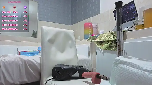 Snapshot of MIYAMOTO_MARINA chatting on May 23, 12:31 pm MIYAMOTO MARINA online show from May 23, 12:31 pm