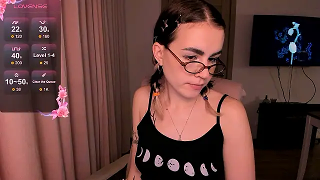 Snapshot of _selectrra chatting on December 5, 2:33 pm selectrra online show from December 5, 2:33 pm