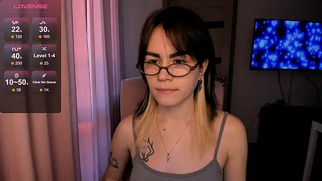 Snapshot of _selectrra chatting on January 20, 2:14 pm selectrra online show from January 20, 2:14 pm