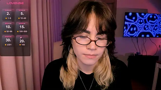 Snapshot of _selectrra chatting on January 23, 2:39 pm selectrra online show from January 23, 2:39 pm