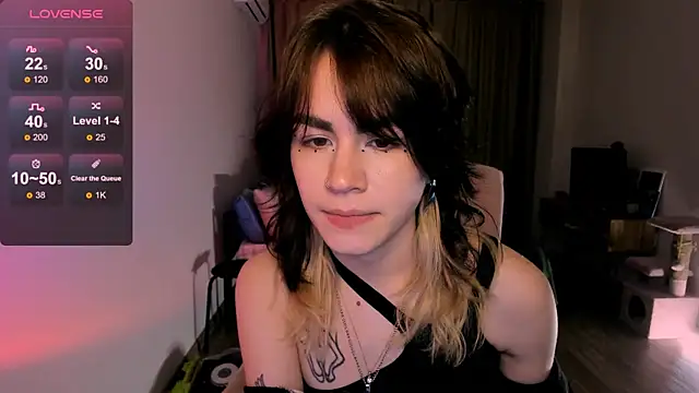 Snapshot of _selectrra chatting on February 6, 3:31 pm selectrra online show from February 6, 3:31 pm