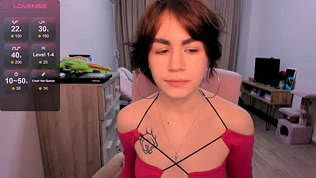 Snapshot of _selectrra chatting on February 15, 2:33 pm selectrra online show from February 15, 2:33 pm