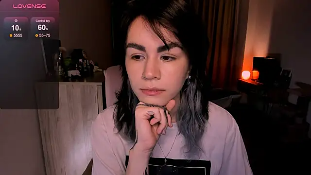 Snapshot of _selectrra chatting on February 18, 11:55 am selectrra online show from February 18, 11:55 am