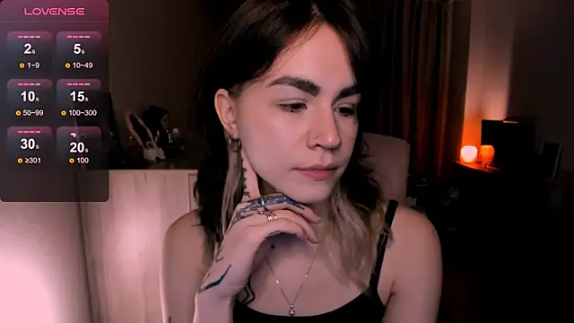 Snapshot of _selectrra chatting on March 11, 1:01 pm selectrra online show from March 11, 1:01 pm