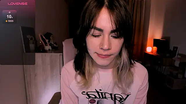 Snapshot of _selectrra chatting on March 13, 2:55 pm selectrra online show from March 13, 2:55 pm