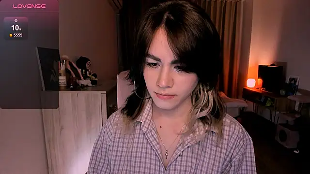 Snapshot of _selectrra chatting on March 20, 1:37 pm selectrra online show from March 20, 1:37 pm