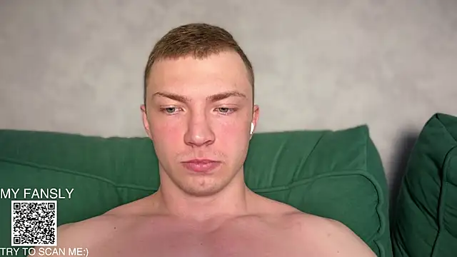 Snapshot of iron__chap chatting on May 29, 3:37 am iron chap online show from May 29, 3:37 am
