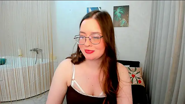 Snapshot of WishToBloom chatting on June 17, 7:37 pm WishToBloom online show from June 17, 7:37 pm