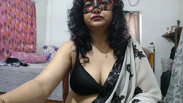Snapshot of sexy_jaaan chatting on November 3, 8:48 am sexy jaaan online show from November 3, 8:48 am
