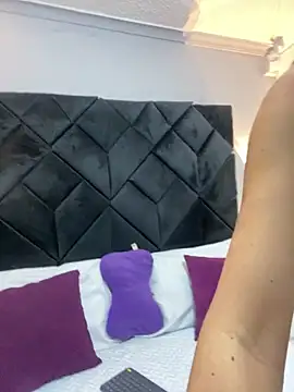 Snapshot of letiziia_sky1 chatting on November 17, 7:41 pm letiziia sky1 online show from November 17, 7:41 pm