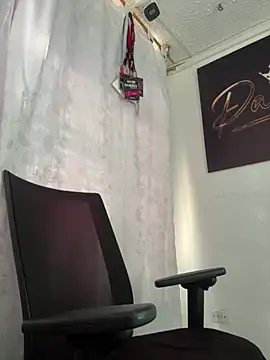 Snapshot of letiziia_sky1 chatting on June 11, 7:56 pm letiziia sky1 online show from June 11, 7:56 pm