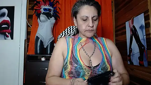 merlyna goldens online show from January 26, 3:06 am