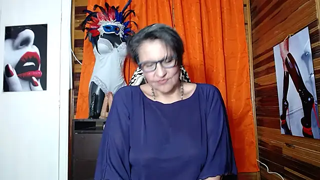 merlyna goldens online show from February 2, 2:59 am