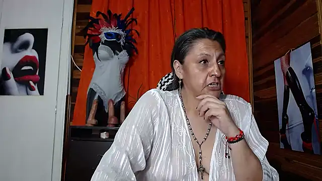 merlyna goldens online show from February 7, 3:01 am