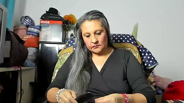 Snapshot of merlyna_goldens chatting on May 16, 4:20 am merlyna goldens online show from May 16, 4:20 am