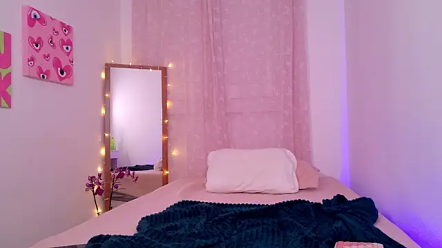 Snapshot of Mar_333 chatting on December 4, 5:06 am Mar 333 online show from December 4, 5:06 am