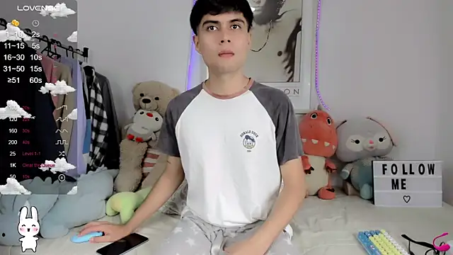 Snapshot of lucas_cute chatting on February 19, 3:16 pm lucas cute online show from February 19, 3:16 pm