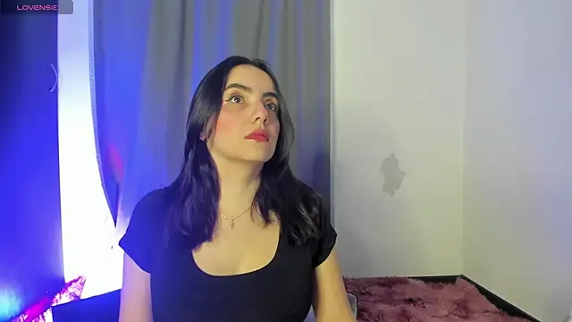 Snapshot of rouse_lili chatting on June 6, 11:59 am rouse lili online show from June 6, 11:59 am