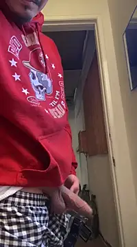 Snapshot of PeterGrandee chatting on January 20, 9:43 pm PeterGrandee online show from January 20, 9:43 pm