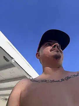 Snapshot of PeterGrandee chatting on February 18, 11:19 pm PeterGrandee online show from February 18, 11:19 pm