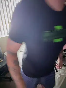 Snapshot of PeterGrandee chatting on November 11, 10:10 pm PeterGrandee online show from November 11, 10:10 pm