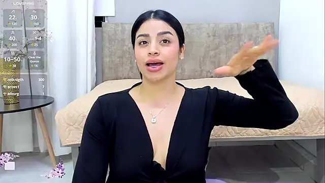 Paula Desousa online show from February 4, 1:56 am