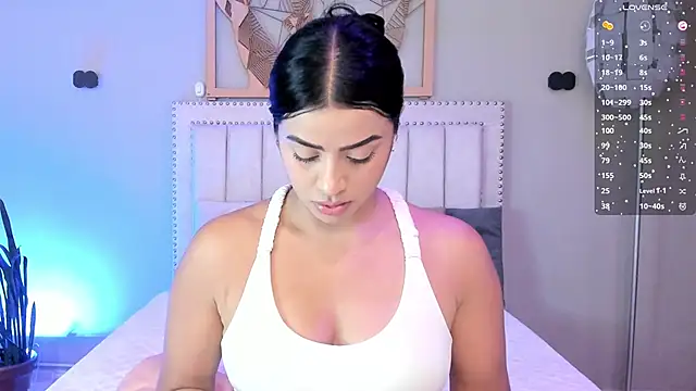 Paula Desousa online show from February 28, 3:35 pm