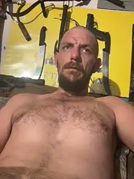 Snapshot of 420rickie420 chatting on December 24, 4:00 am 420rickie420 online show from December 24, 4:00 am