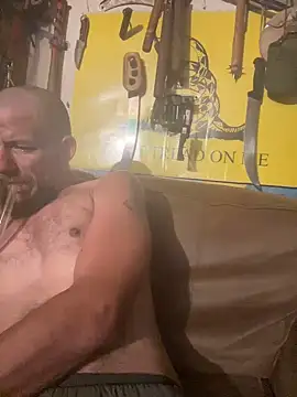 Snapshot of 420rickie420 chatting on March 20, 1:35 am 420rickie420 online show from March 20, 1:35 am